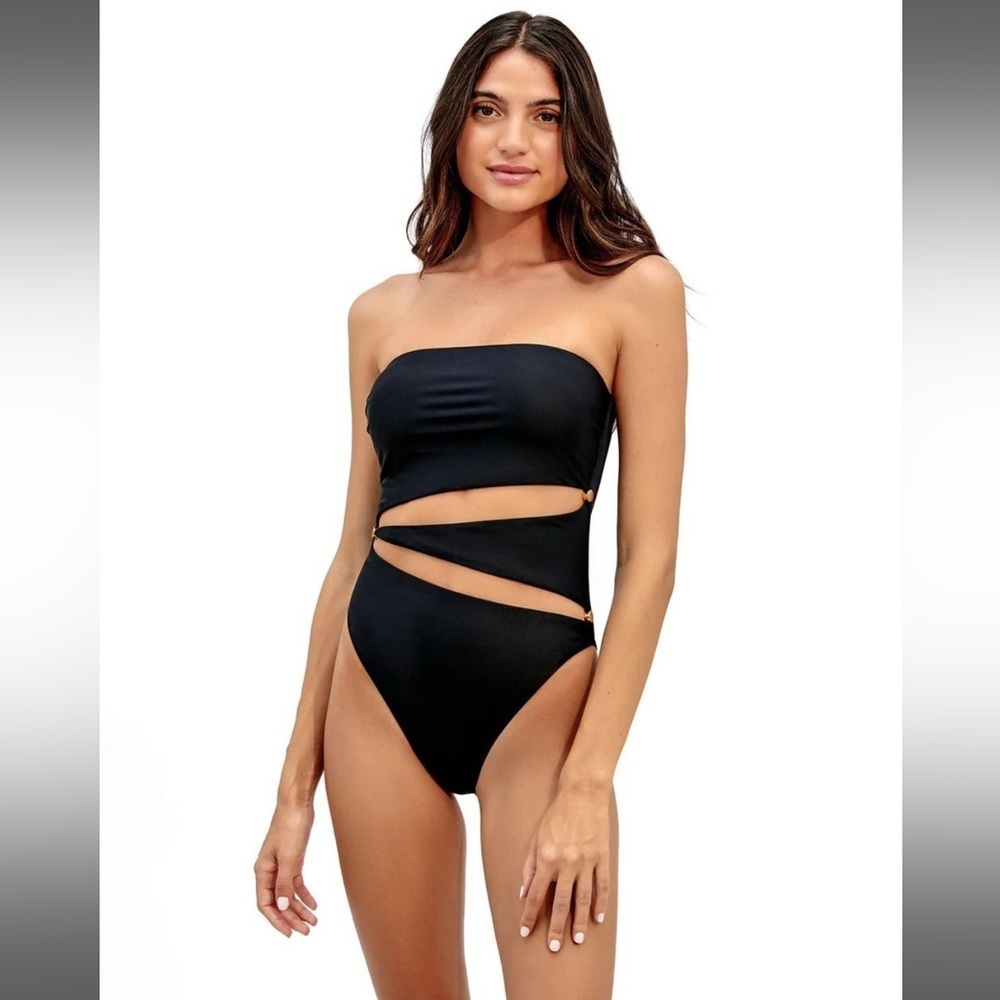 Vix Paula Hermanny Frida One Piece NEW* 🔥🔥